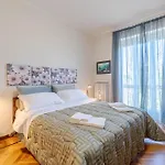 Апартаменты Guesthost - Santa Rita Functional Flat With Balcony *