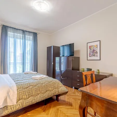 Guesthost - Santa Rita Functional Flat With Balcony Апартаменты